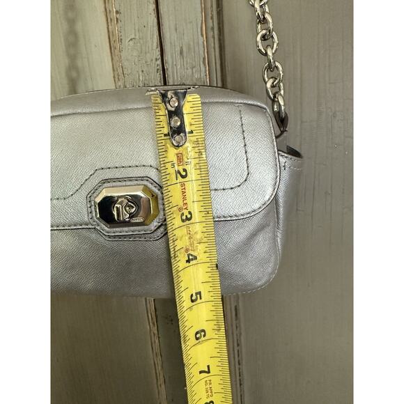 COACH CAMPBELL LEATHER SILVER CAMERA CROSSBODY SATCHEL HANDBAG PURSE TURN LOCK - Picture 9 of 14